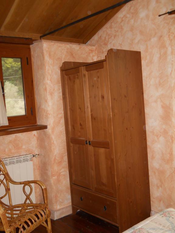 Lo Scoiattolo Villa Ventimiglia Ruang foto